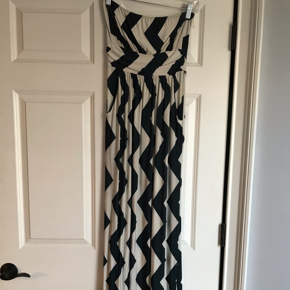 Loila Maxi Dress